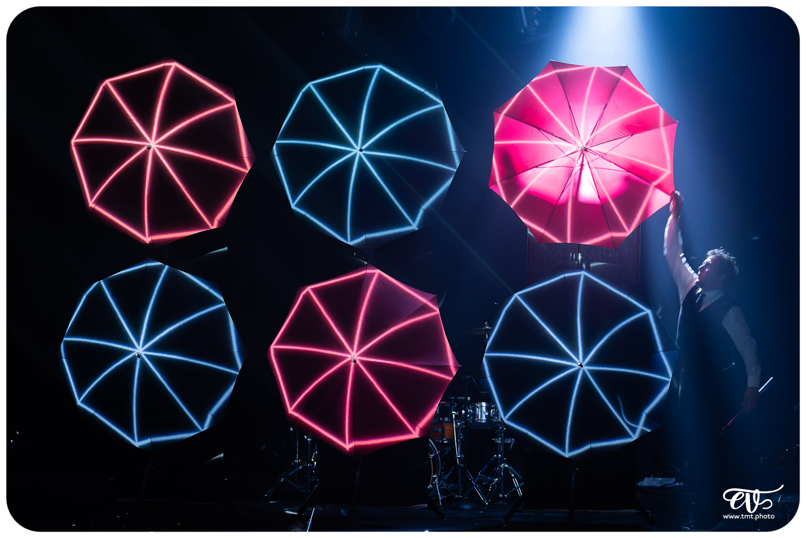 DRUM BROTHERS (LES FRÈRES COLLE)